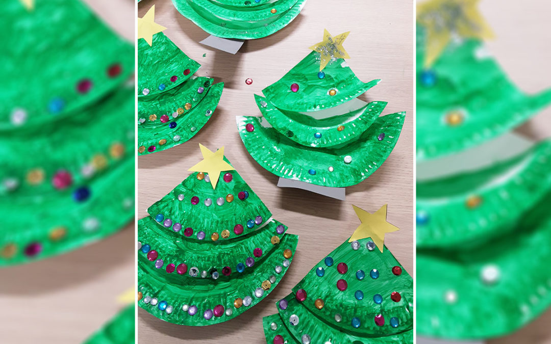 Woodstock Residential Care Home residents create Christmas tree decorations