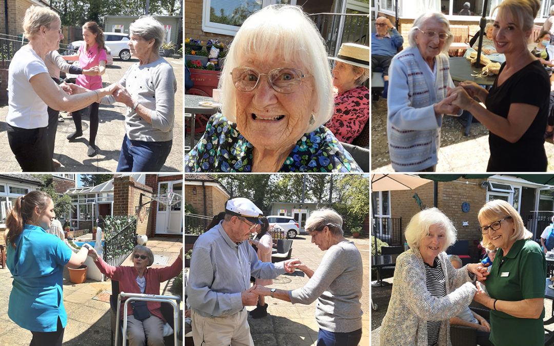 Sunshine and singing at Woodstock Residential Care Home