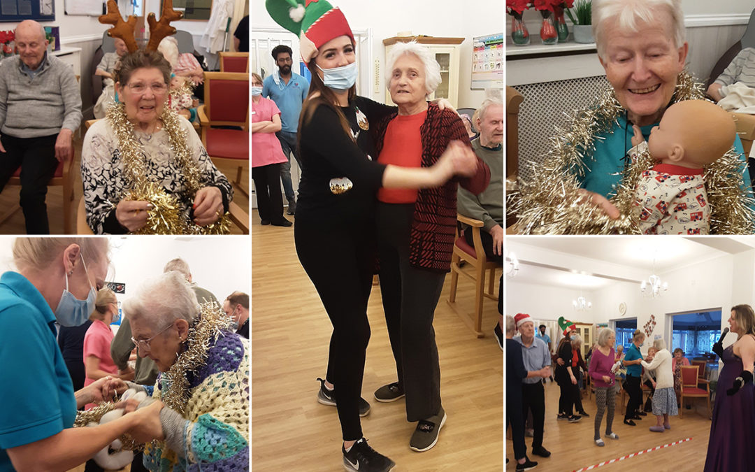 Christmas show and Santa visit at Woodstock Residential Care Home