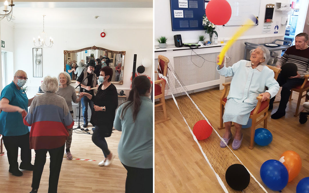 Singer Rob T and balloon tennis at Woodstock Residential Care Home