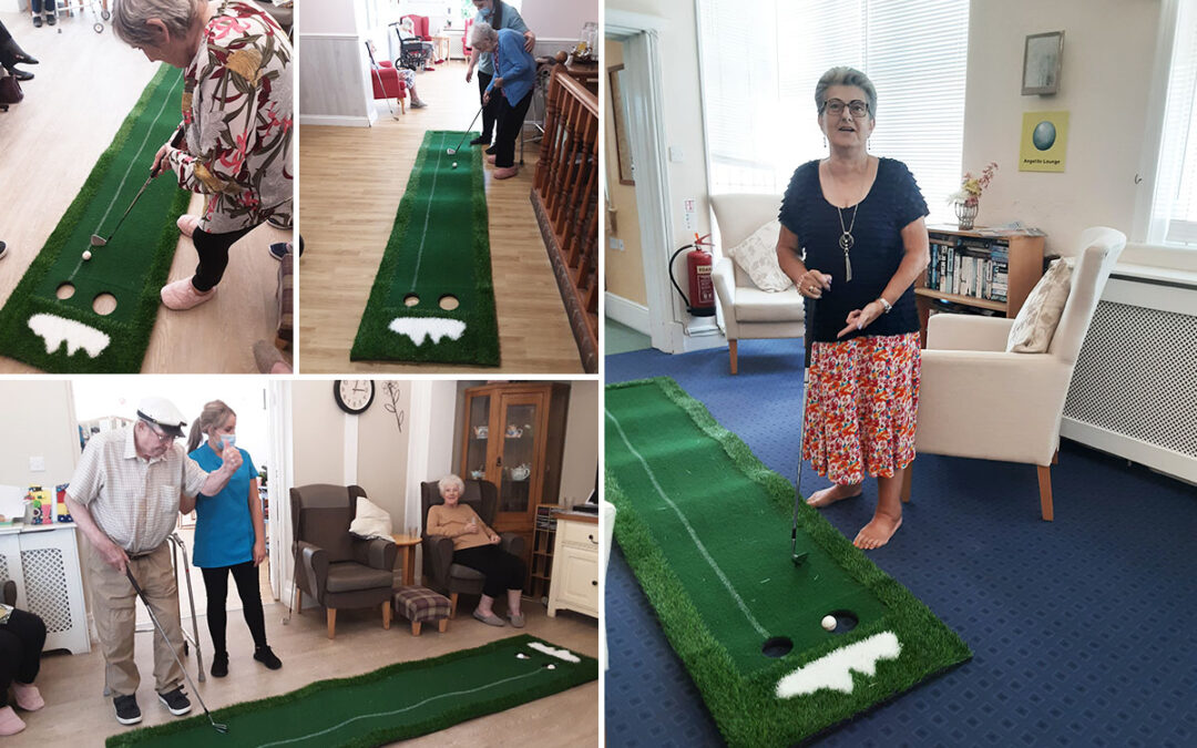 Golf crazy at Woodstock Residential Care Home