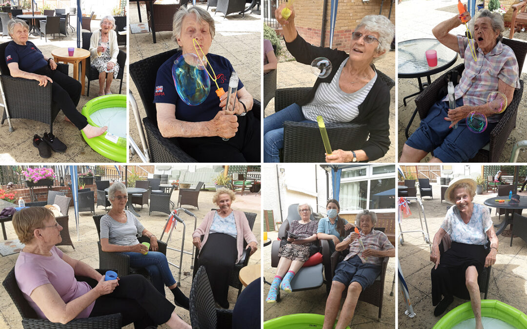 Garden fun and smoothies at Woodstock Residential Care Home