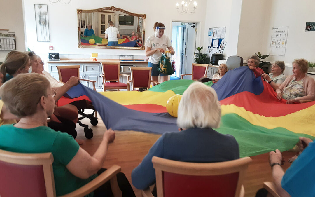Right Step Dance Company session at Woodstock Residential Care Home