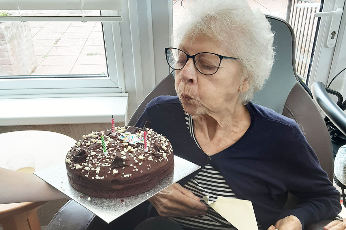 Happy birthday to Viv at Woodstock Residential Care Home